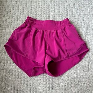 Lululemon Hotty Hot shorts size 2 2.5